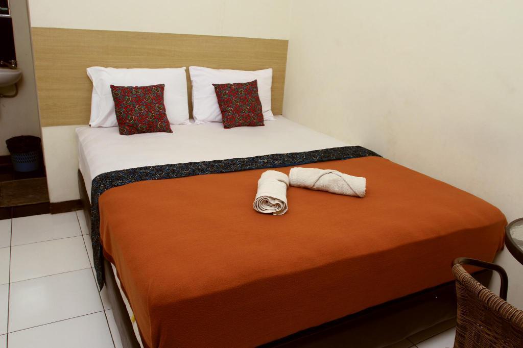 Hotel Bantal Guling Alun Alun Bandung Exterior foto